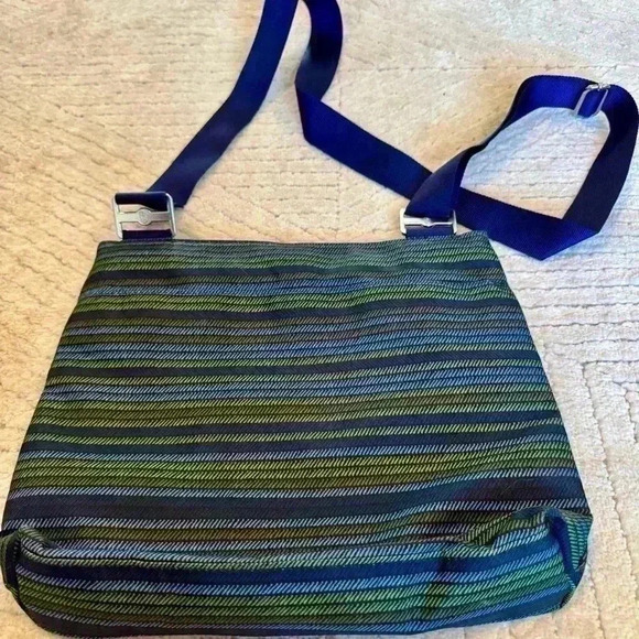 Baggillini crossbody like new condition - Picture 4 of 8